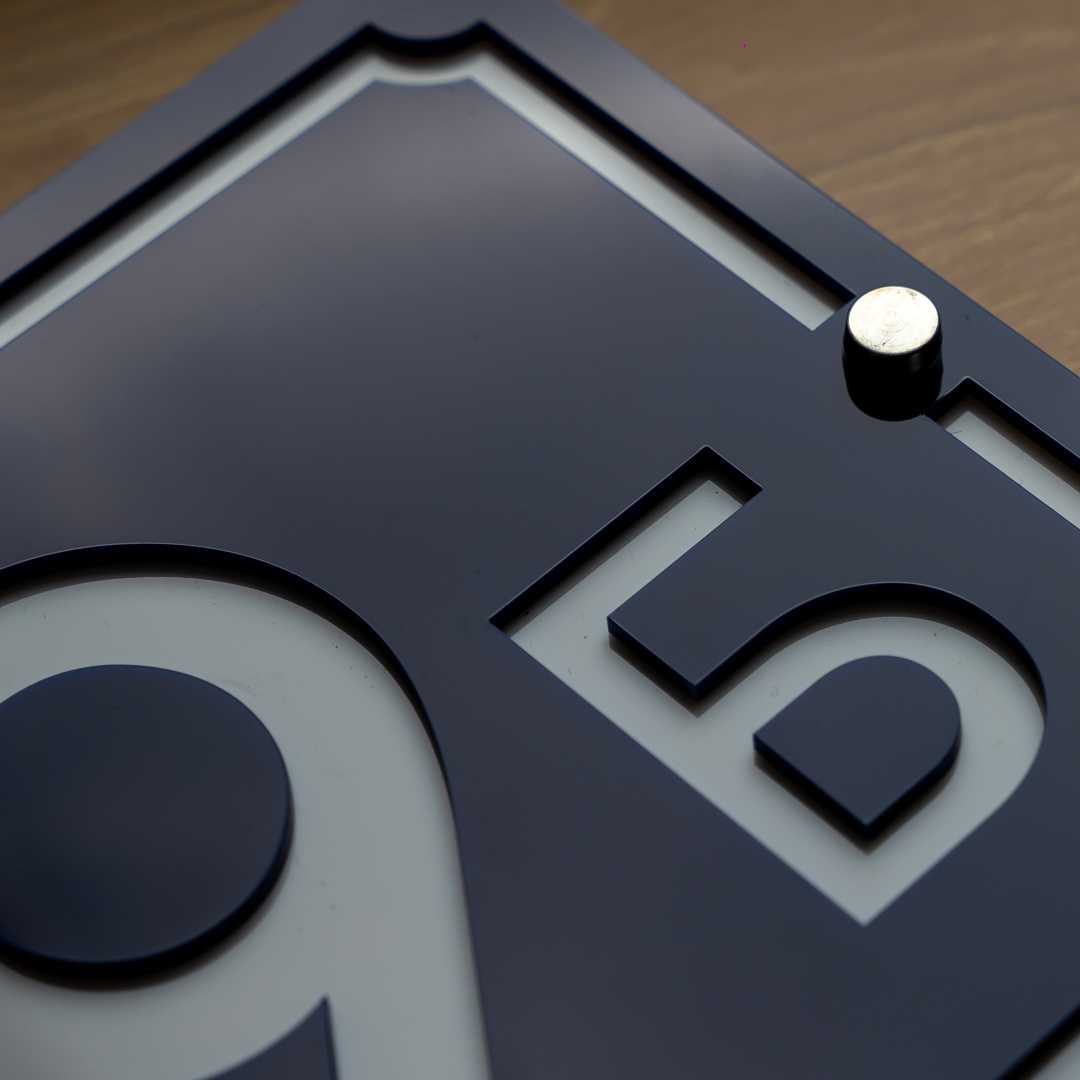 Moderni Kućni brojevi – Oblik 4 - Retro broj za kuću – slika proizvoda kucni_brojevi_oblik_4_retro_4