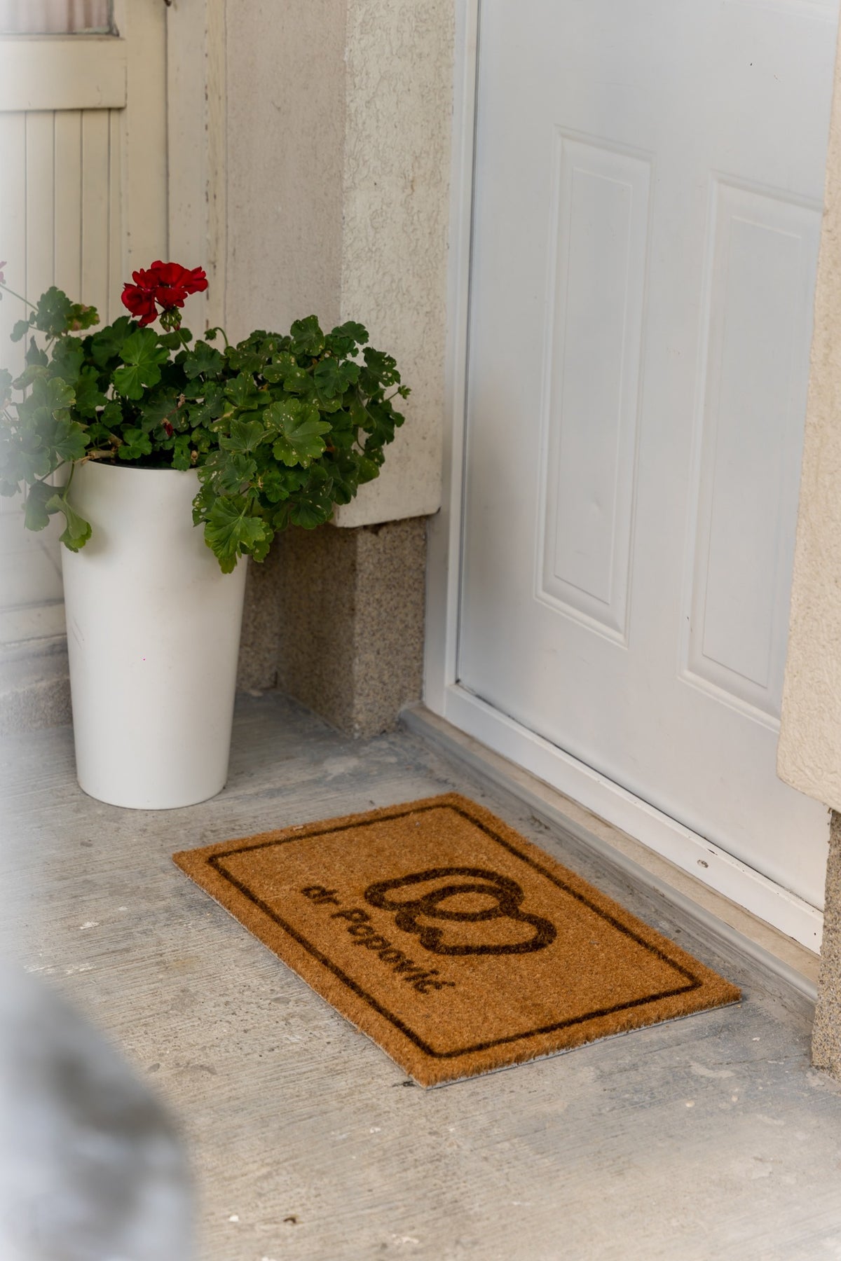 Personalizovani Kokos Otirač – Tvoj Dizajn, Tvoja Dobrodošlica