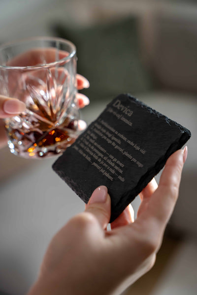 Personalizovani kameni podmetač za čaše